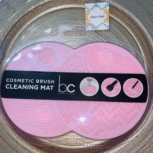 Cosmetic Brush Cleaning Mat